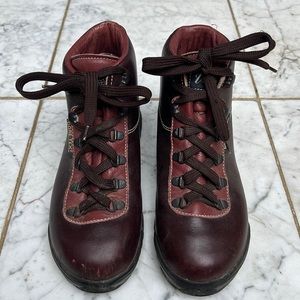 Vasque Sundowner Hiking Boots